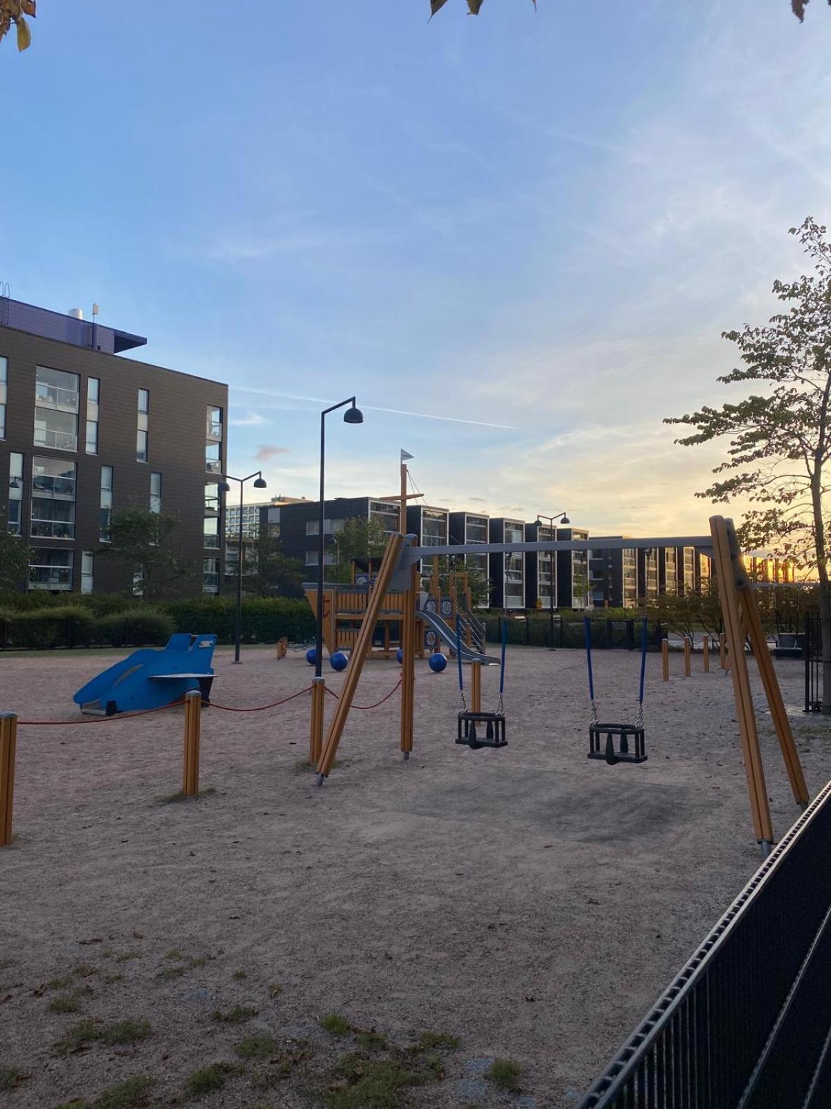 Gella Canalside Apartments With Sauna And Balcony In Address Saukonpaadenranta 4 Helsingfors Exteriör bild